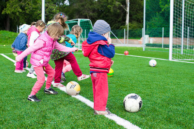 Osna "Kickers" Musterstadt e.V. schon jung anfangen